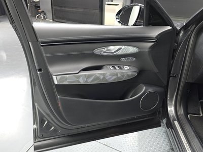 2023 Genesis GV70 — миниатюра 14