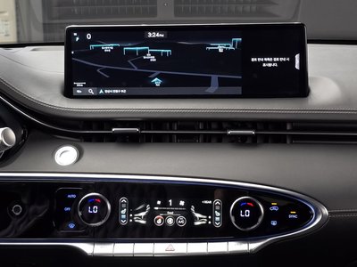 2023 Genesis GV70 — миниатюра 19