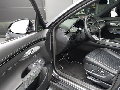 2023 Genesis GV70 — миниатюра 13