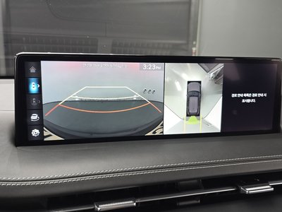 2023 Genesis GV70 — миниатюра 21