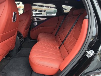 2025 BMW XM 缩略图 11