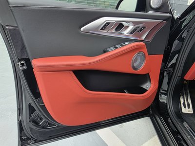 2025 BMW XM 缩略图 16