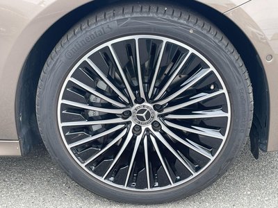 MERCEDES-BENZ E-CLASS - 10