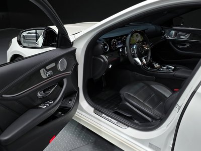 MERCEDES-BENZ E-CLASS - 10