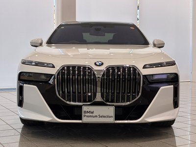 BMW 7 SERIES - 2