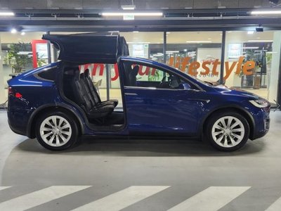 2020 Tesla MODEL X — фото 1