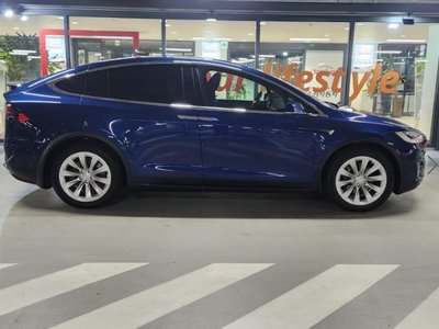 2020 Tesla MODEL X — фото 2