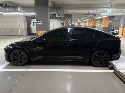 TESLA MODEL 3 - 7