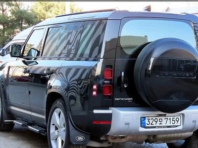 LAND ROVER DEFENDER - 3