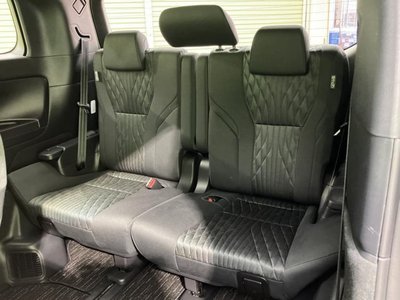 2025 Toyota ALPHARD photo 8