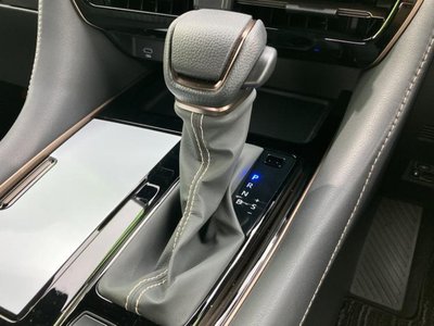 صورة مصغرة 17 لـ 2025 Toyota ALPHARD