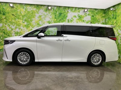 2025 Toyota ALPHARD photo 2