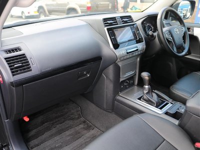 TOYOTA LAND CRUISER PRADO - 5