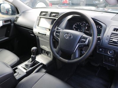 TOYOTA LAND CRUISER PRADO - 6