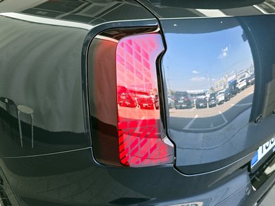 MINI COUNTRYMAN - 10