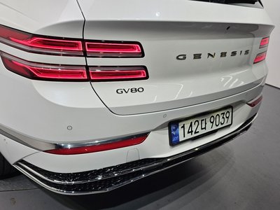 GENESIS GV80 - 10