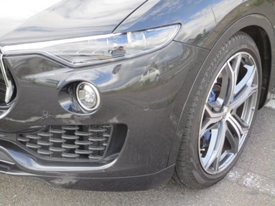 2023 Maserati LEVANTE thumbnail 13