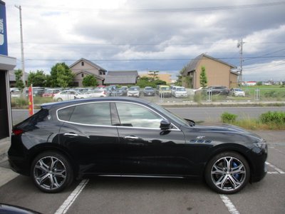 2023 Maserati LEVANTE thumbnail 18