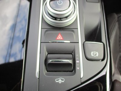 2023 Maserati LEVANTE thumbnail 50