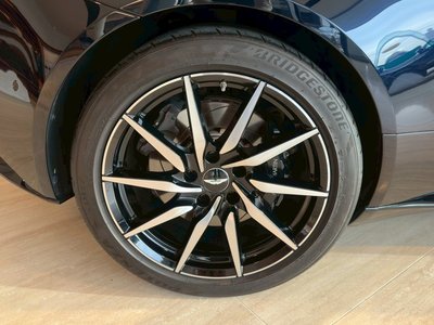 2021 Aston Martin DB11 VOLANTE — миниатюра 13