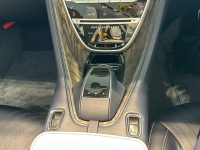 2021 Aston Martin DB11 VOLANTE — миниатюра 18