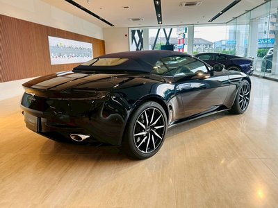 ASTON MARTIN DB11 VOLANTE - 10