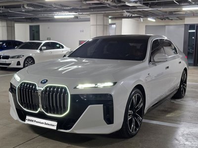BMW 7 SERIES