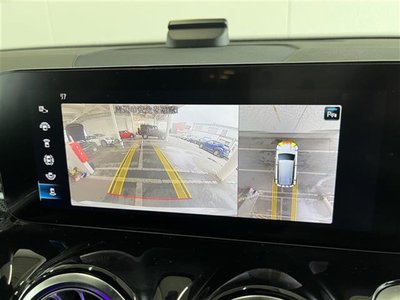 MERCEDES-BENZ GLB - 4