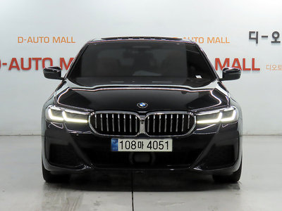 2021 BMW 5 SERIES photo 2