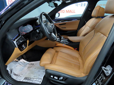 2021 BMW 5 SERIES photo 10
