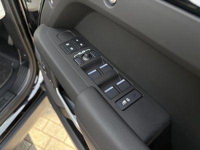2025 LAND Rover DEFENDER 缩略图 44