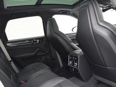 صورة مصغرة 14 لـ 2022 Porsche CAYENNE