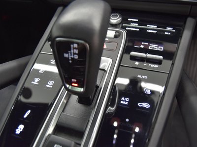 صورة مصغرة 17 لـ 2022 Porsche CAYENNE