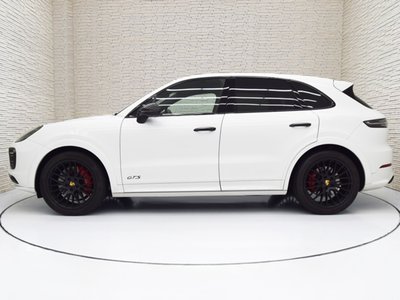 صورة 6 لـ 2022 Porsche CAYENNE