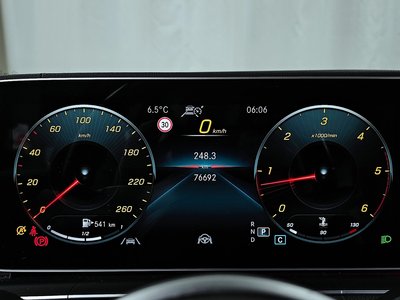 MERCEDES-BENZ GLS - 8