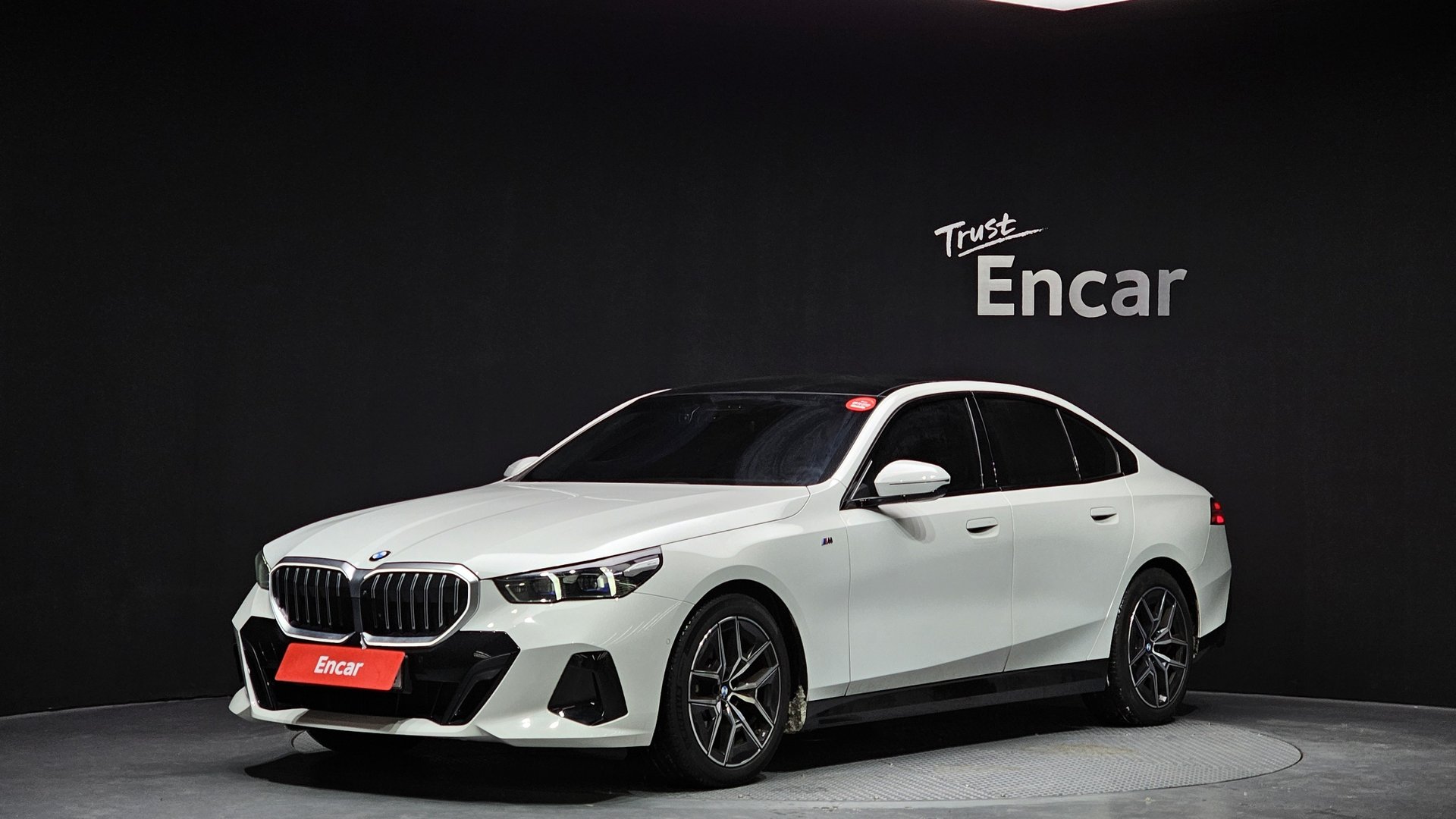 BMW 5 SERIES - View 1