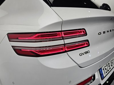 GENESIS GV80 - 10
