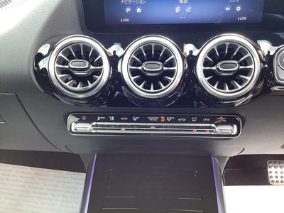 2025 Mercedes-BENZ GLA 缩略图 35