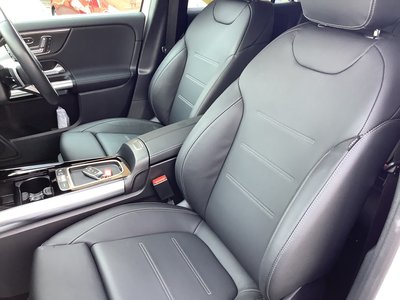 2025 Mercedes-BENZ GLA 缩略图 21