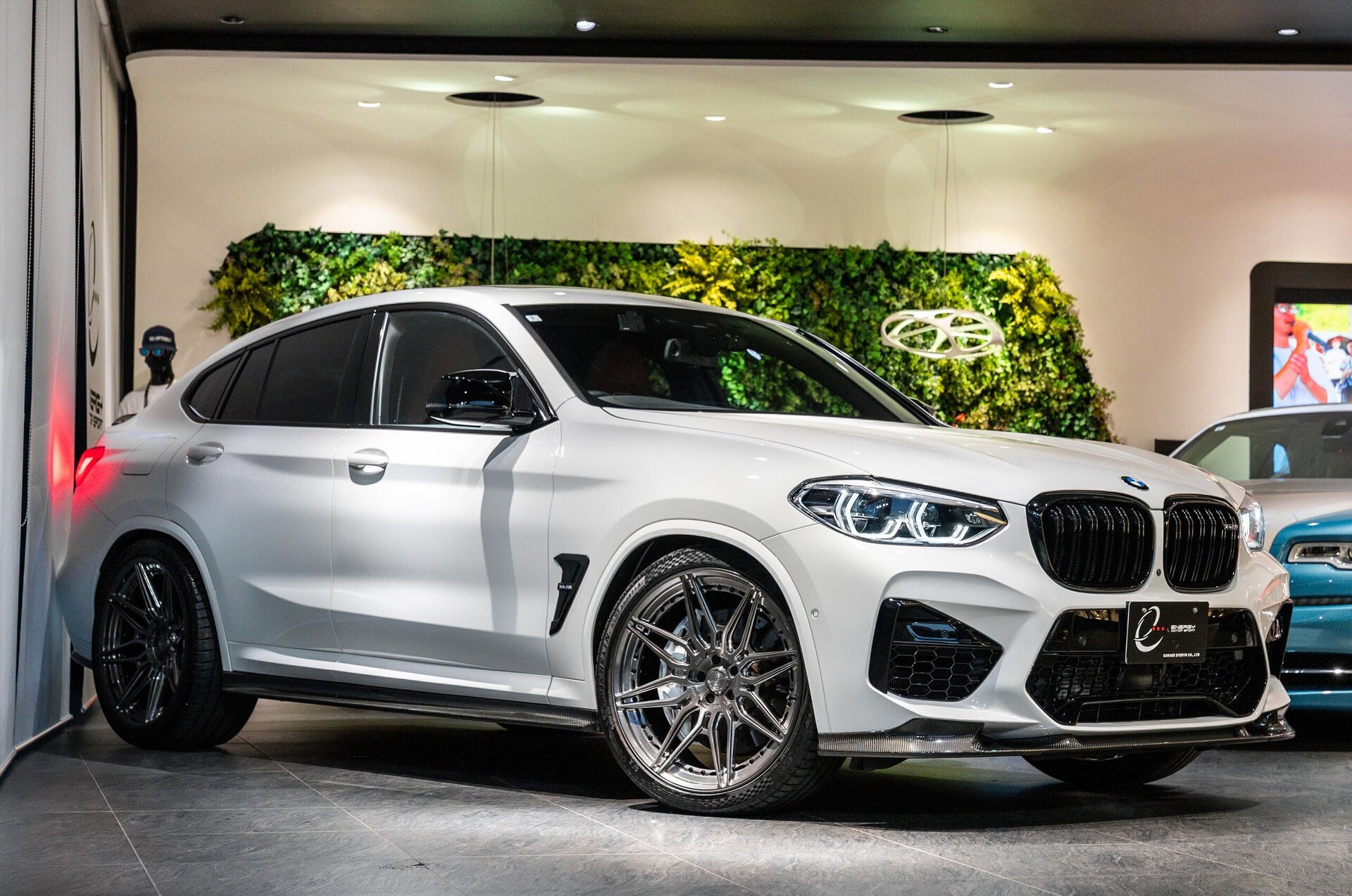 BMW X4 M - View 1