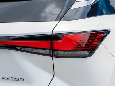 2024 Lexus RX — миниатюра 32