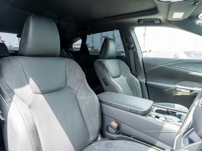 2024 Lexus RX — миниатюра 17