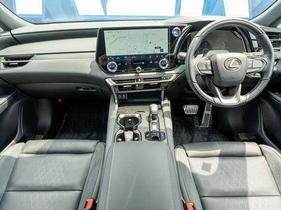 2024 Lexus RX — миниатюра 18