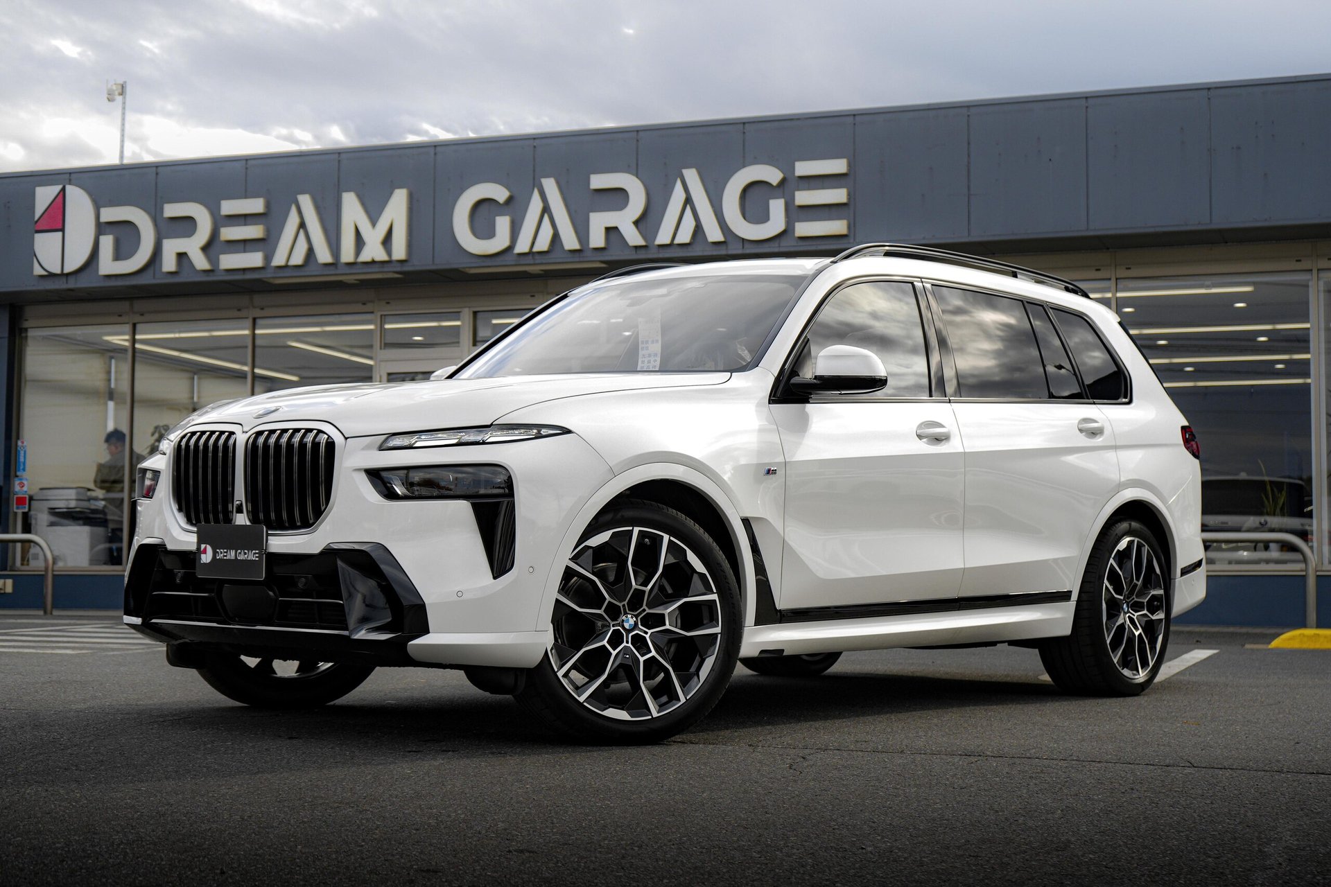 BMW X7 - View 1