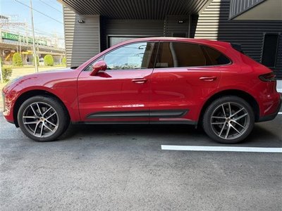 PORSCHE MACAN - 4