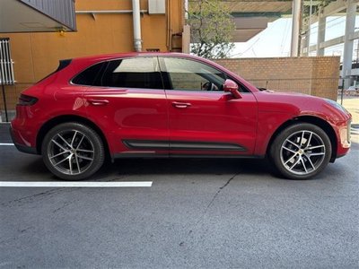 PORSCHE MACAN - 3