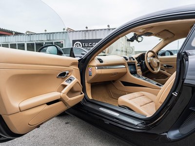 صورة مصغرة 28 لـ 2015 Porsche CAYMAN