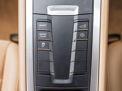 صورة مصغرة 15 لـ 2015 Porsche CAYMAN