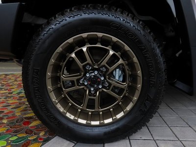 2024 Toyota LAND CRUISER 70 — миниатюра 32