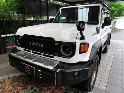 2024 Toyota LAND CRUISER 70 photo 5